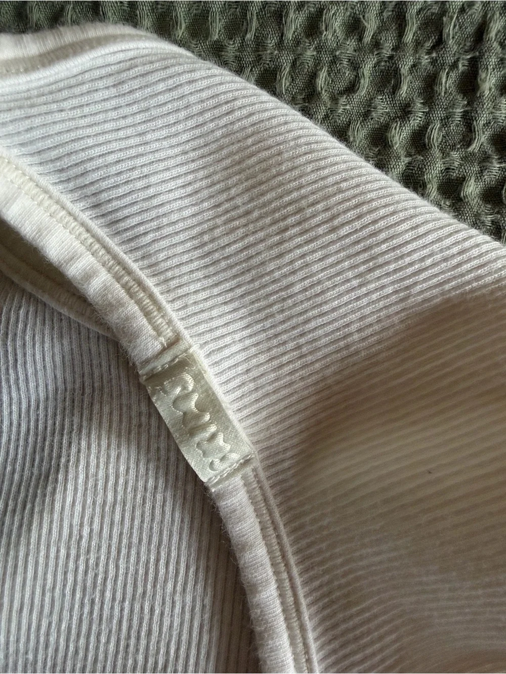 SKIMS Ribbed Racer Back Tank Top - white - Picture 4 of 4